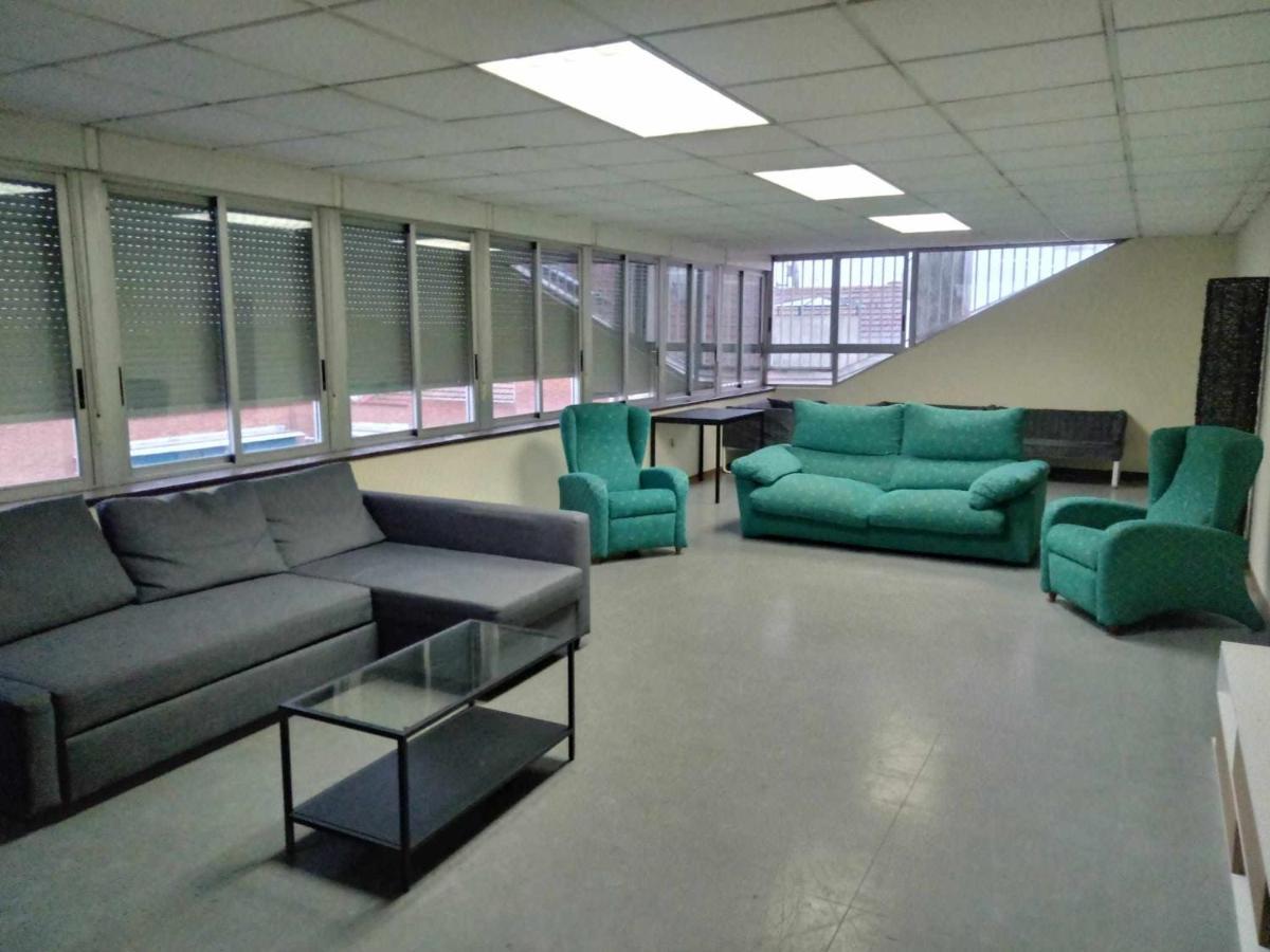 Bed and Breakfast Residencia 12 Octubre Madrid Exterior foto