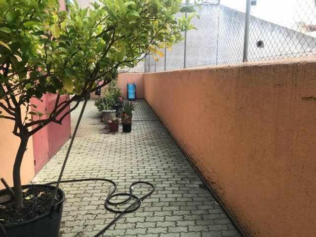 Bed and Breakfast Residencia 12 Octubre Madrid Exterior foto